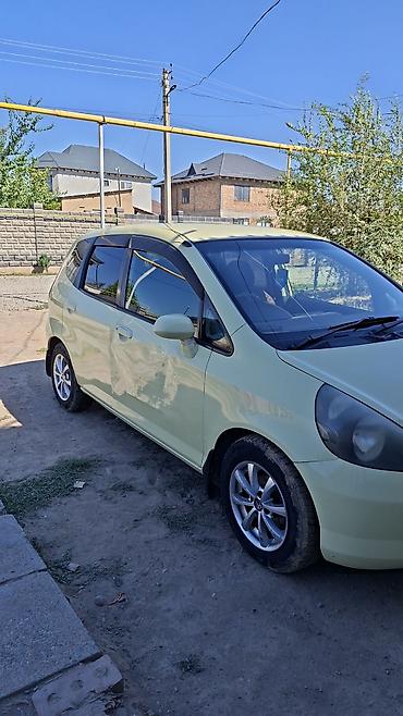 e6 3: Honda Fit: 2002 г., 1.3 л, Вариатор, Бензин, Хэтчбэк — 3