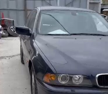 заглушки бампера: Бампер BMW 2002 г., Б/у, цвет - Черный, Оригинал