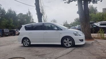 срочно срочно продам машину: Toyota Ipsum: 2003 г., 2.4 л, Автомат, Бензин, Минивэн