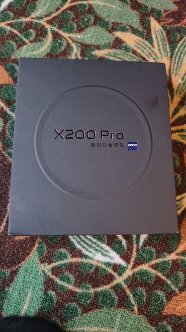 виво: Vivo X200 Pro, Жаңы, 1 ТБ, түсү - Ак, 2 SIM