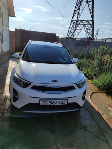 Kia: Kia Stonic: 2017 г., 1.6 л, Автомат, Дизель, Внедорожник