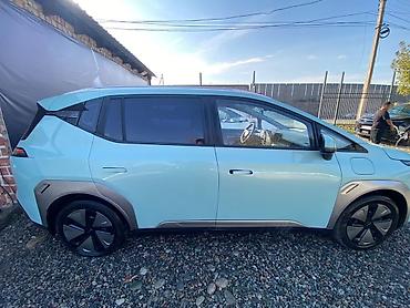 byd dolphin 2023: GAC Aion Y Plus (электромобиль) - Кузов: компактный кроссовер, цвет — 5