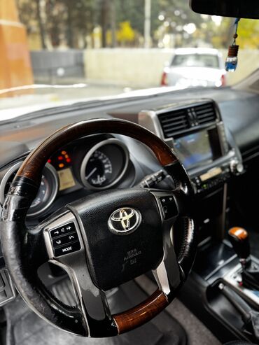 Toyota: Toyota Land Cruiser Prado: 2.7 l | 2011 il Ofrouder/SUV — 6