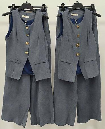 clockhouse basic: Ženski komplet prsluk + pantalone, sivo-plavi
3500 din 
S M L — 3