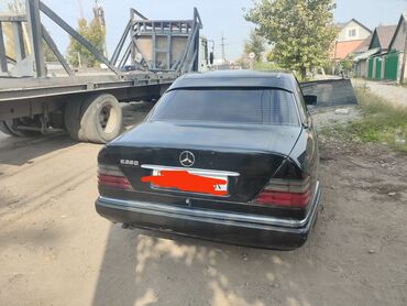 спринтер грузовой средний база: Mercedes-Benz E-Class: 1995 г., 2.2 л, Автомат, Бензин, Седан