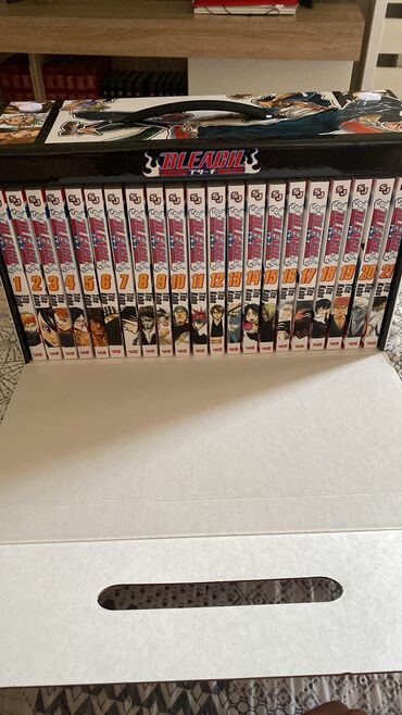 oyun diskleri satisi: Bleach manga box set 1, hamısı birlikdə satılır❗️❗️❗️❗️