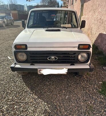 VAZ (LADA): Lada Niva 2131, ağ rəng, 4 qapılı İli 1999. Yürüş 240380. 1.8 — 3