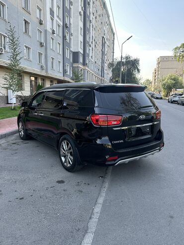 Kia: Kia Carnival: 2018 г., 2.2 л, Автомат, Дизель, Минивэн