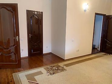 Продажа коттеджей и домов: Продаю особняк,в престижном районе !7 мкр .7 сот красная книгавсе at lalafo.kg — 9 Продажа коттеджей и домов: Продаю особняк,в престижном районе !7 мкр .7 сот красная книгавсе — 9