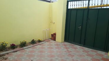 Həyət evləri və villaların satışı: Binəqədi qəs. 3 otaqlı, 68 kv. m, Kredit yoxdur, Yeni təmirli