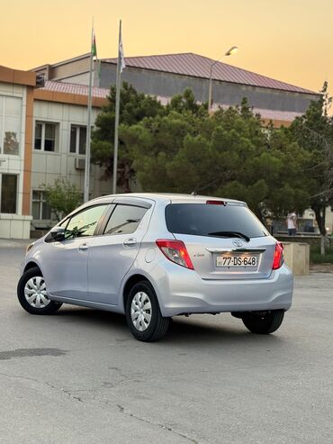 Toyota: Toyota Vitz: 1.3 l | 2012 il Hetçbek — 11