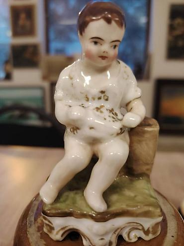 Vintage çini fiqur — “Oğlan fiquru” XX əsrin ortalarına aid Avropa