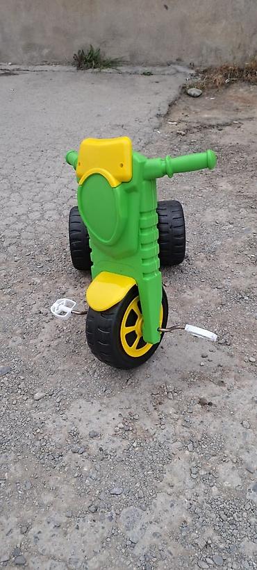 musiqili yeni il oyuncaqları: Uşaq üçün pedallı üçtəkərli motosiklet oyuncağı - Rənglər: yaşıl-sarı — 4