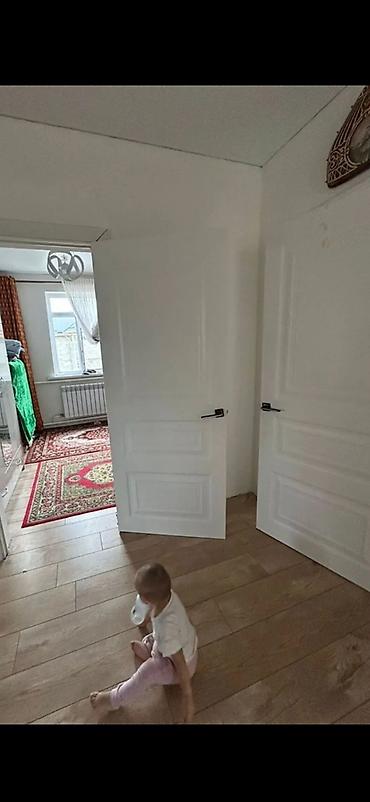 Үйлөрдү ижарага берүү: 58 м², 3 бөлмө, Восток-5 мкр, Чогуу жашоосу жок — 2