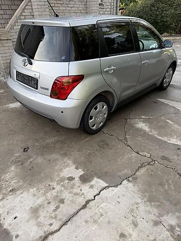 byd e1: Toyota Ist: 2003 г., 1.3 л, Автомат, Бензин, Хэтчбэк — 4