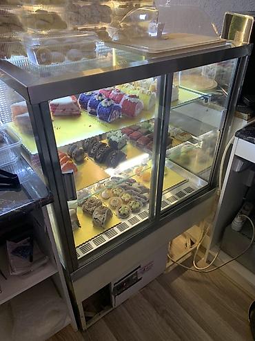 Холодильные витрины: Кондитерские, Б/у — 4