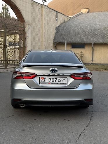prius s: Toyota Camry: 2021 г., 2.5 л, Автомат, Гибрид, Седан — 6