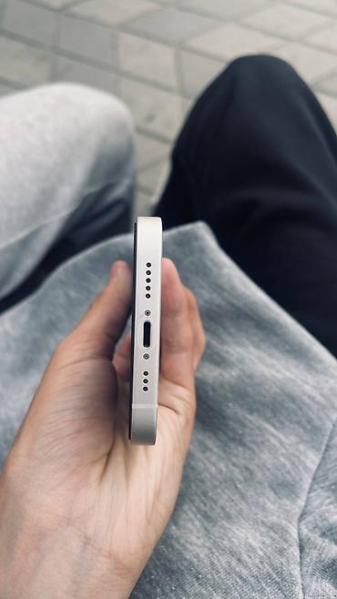 phone 13: IPhone 13, Б/у, 128 ГБ, Белый, 70 % — 2