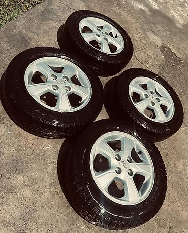 rd 1: Комплект колес Chevrolet на дисках с зимними шинами Goodyear - — 2