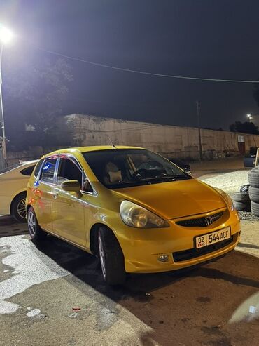 Honda: Honda Jazz: 2008 г., 1.4 л, Механика, Бензин, Хэтчбэк — 2