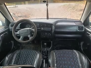 Volkswagen: Volkswagen Golf GTI: 1996 г., 2 л, Механика, Бензин, Хэтчбэк — 15