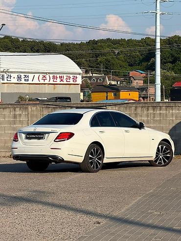 bud e9: Mercedes-Benz E-Class: 2020 г., Гибрид, Седан — 6