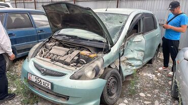 авто в рассрочку без банка без первоначального взноса в бишкеке: Honda Fit: 2003 г., 1.3 л, Вариатор, Бензин, Хетчбек