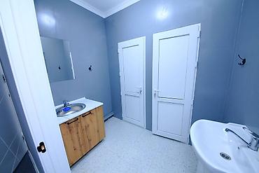 Посуточная аренда комнат: 400 м², С мебелью — 6