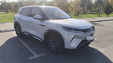 byd song plus цена в долларах: BYD Yuan Up: 2024 г., 0.1 л, Автомат, Электромобиль, Кроссовер — 1