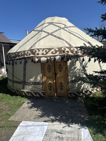 Аренда юрт: Аренда юрты, Каркас Деревянный, 75 баш, Казан, Стулья, Стол — 2