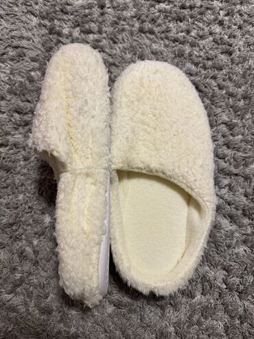 cipele novi pazar cene: Indoor slippers, Alex, 38