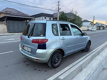Mazda 2: 2003 г., 1.3 л, Механика, Бензин, Хэтчбэк