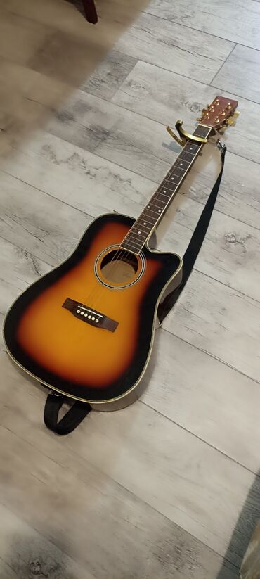 накамерный микрофон: Продаю рабочую в хорошем качестве гитару возможен торг