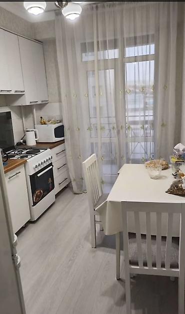балкон: 2 комнаты, 60 м², Элитка, 4 этаж, Евроремонт — 1