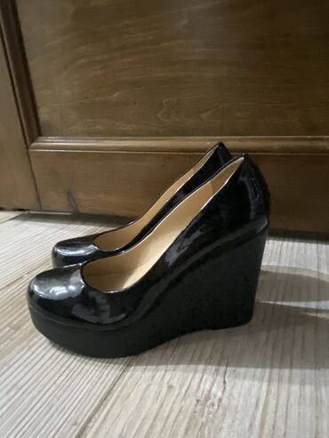 обувь италия: Туфли Lottini, 37, цвет - Черный