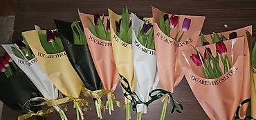 Букеты из живых цветов: Тюльпаны голландские ОПТОМ с луковицей и в розницу с оформлением (не — 2