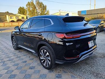 китайский жип: BYD Song Plus: 2023 г., 1.5 л, Вариатор, Гибрид, Кроссовер — 5