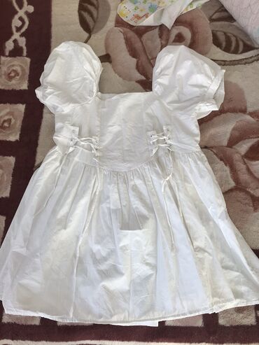 платье белые: Вечернее платье, Короткая модель, С рукавами, S (EU 36), M (EU 38)
