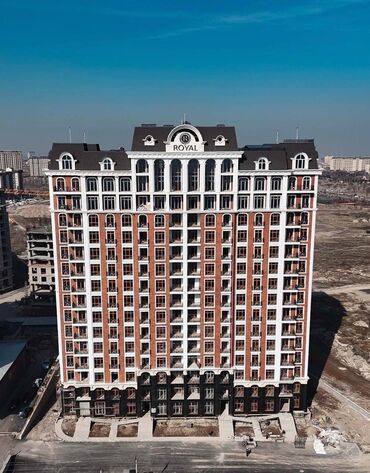 продаю дом кызыласкер: 4 комнаты, 155 м², Элитка, 13 этаж, ПСО (под самоотделку)