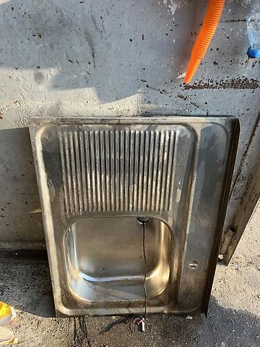 Paslanmayan poladdan mətbəx üçün tək gözü olan üzərinəqoyulan lavabo