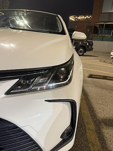 coroll: Toyota Corolla: 2020 г., 1.8 л, Вариатор, Гибрид, Седан — 8