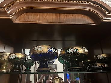 Digər dəstlər və servizlər: Məişət qabları dəsti - Boyalı, əl naxışlı dekorlu, ayaqlı iri — 11