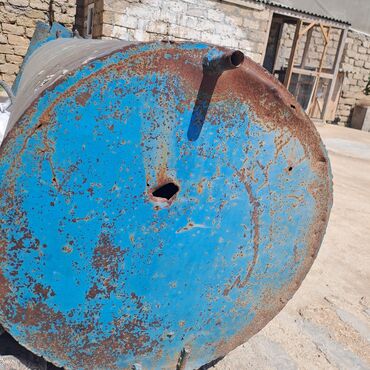 Baklar və çənlər: Bak, Metal, 1000 l l, İşlənmiş