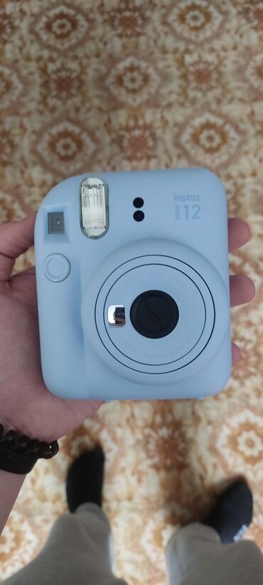 Фотоаппараты: Фотоаппарат с мгновенной печатью фотографий instax 12 mini Абсолютно