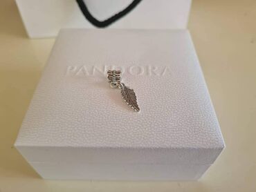 Privesci za nakit: Privesci za Pandora narukvice
Cena: 1300din/kom — 10