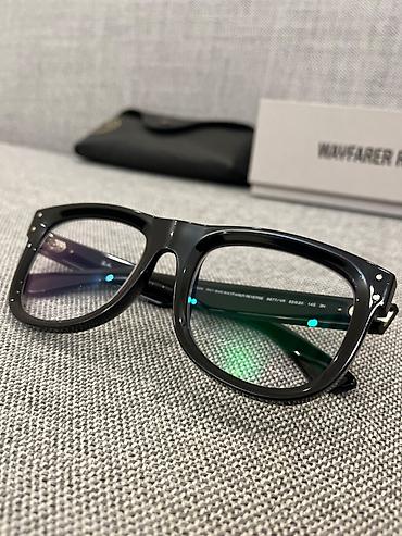 Eynəklər: Tezedir.Aldiqdan sonra 5-6 defe taxmisham.Optik linzalarla evez edilib — 15