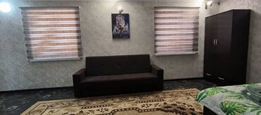 Посуточная аренда квартир: 1 комната, Круглосуточное заселение, Постельное белье, Душевая кабина — 10