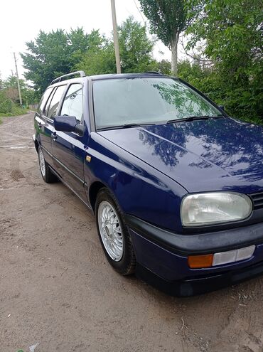 россия авто: Volkswagen Golf: 1993 г., 1.8 л, Механика, Бензин, Универсал