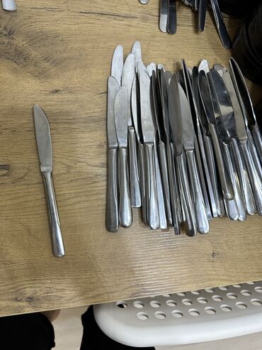 раскройный нож для ткани: Срочно!!! Продается турецкий столовый нож 39 штук. Цена 50 сом за