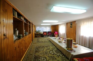 Продажа домов: Дом, 300 м², 8 комнат, Собственник — 22